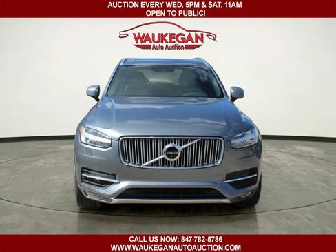 Used 2017 Volvo XC90 T6 Inscription w/ Vision Package AWD/4WD image 2