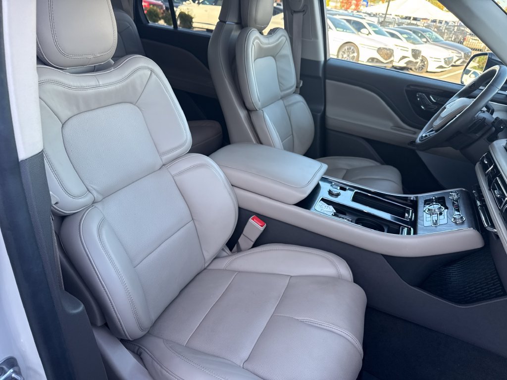 Used 2023 Lincoln Aviator Reserve w/ Equipment Group 201A AWD/4WD image 26