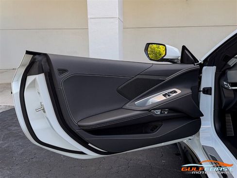 Used 2025 Chevrolet Corvette Z06 RWD image 22
