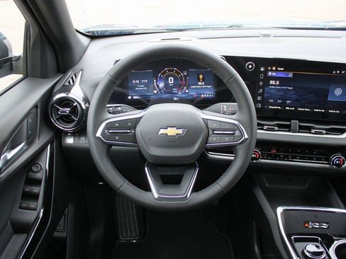 New 2026 Chevrolet Equinox LT w/ Convenience Package II image 10