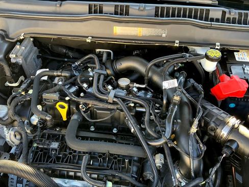 Used 2018 Ford Fusion SE w/ Fusion SE Technology Package image 31