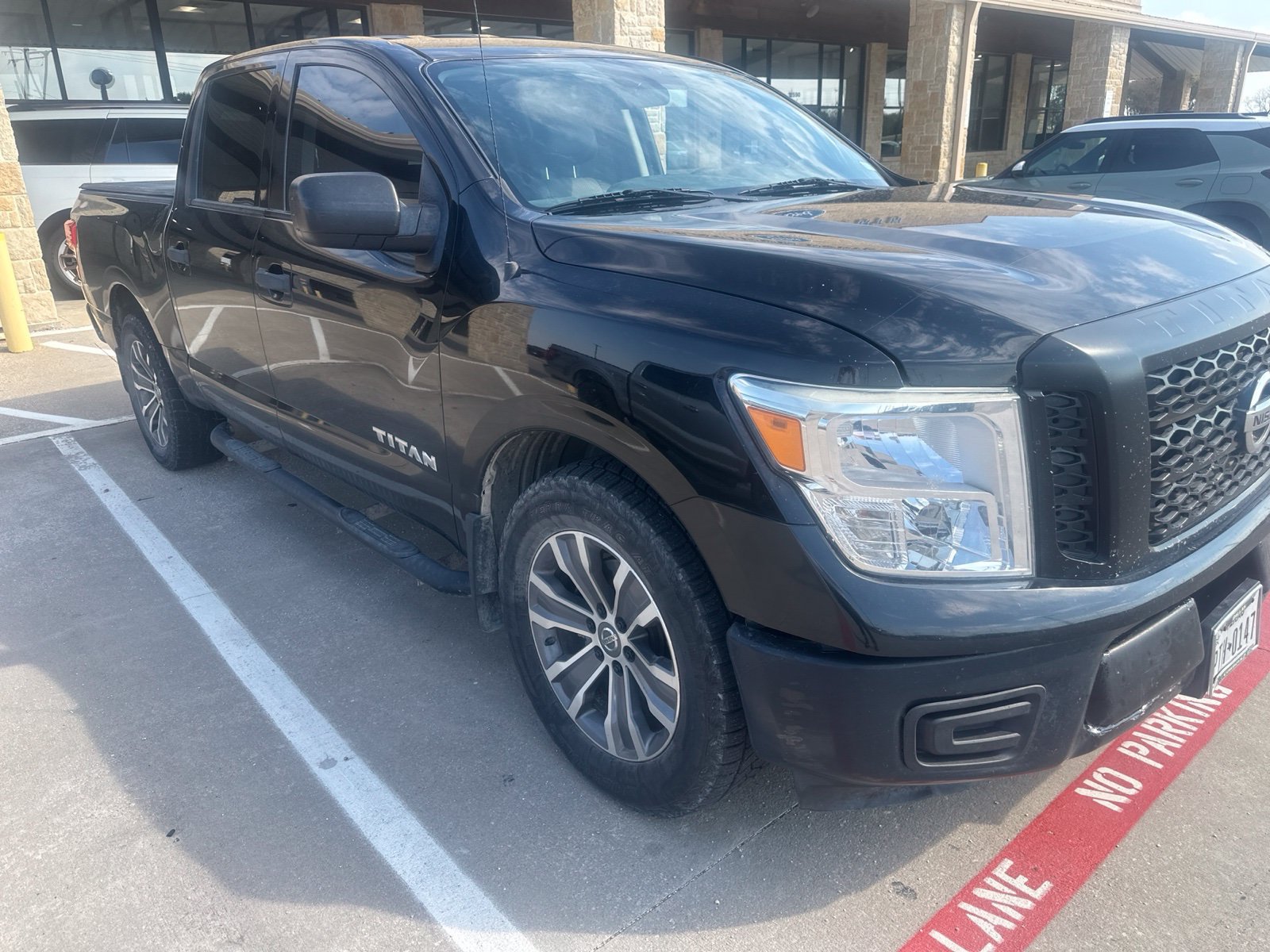 Used 2017 Nissan Titan S RWD image 7
