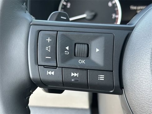 New 2025 Nissan Pathfinder SV image 20