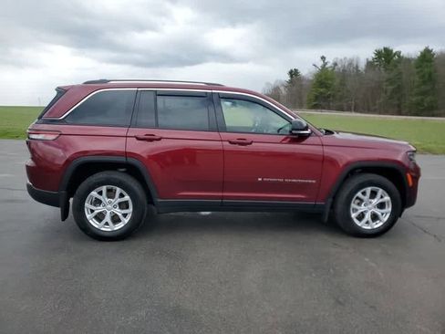 Used 2023 Jeep Grand Cherokee Limited w/ Luxury Tech Group II AWD/4WD image 6