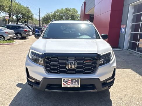 Used 2023 Honda Passport TrailSport image 14