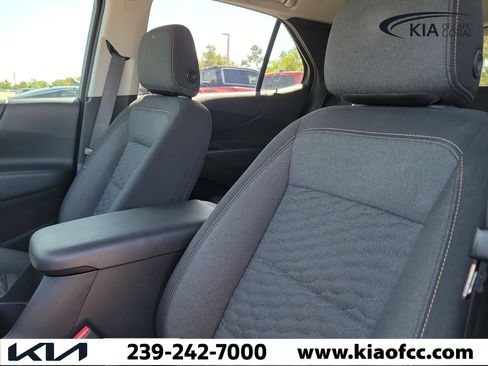 Used 2020 Chevrolet Equinox LT FWD image 17