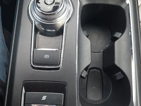Used 2020 Ford Fusion SE FWD image 34