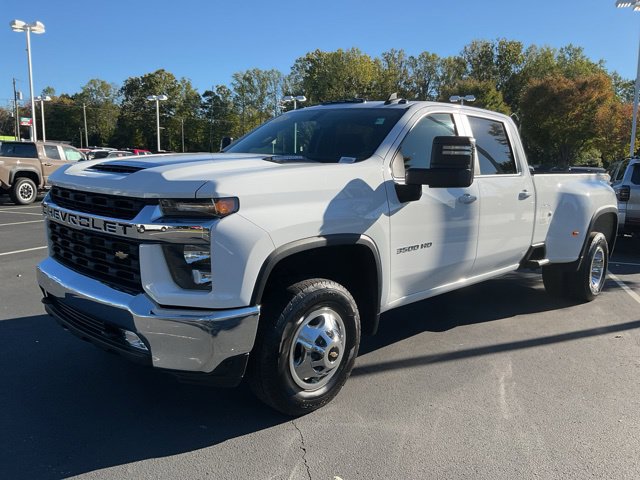 Used 2023 Chevrolet Silverado 3500 LT w/ Convenience Package AWD/4WD image 2