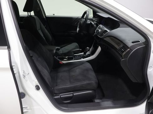 Used 2017 Honda Accord Hybrid Sedan image 21