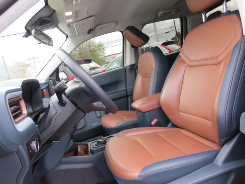 Used 2024 Ford Maverick Lariat image 18