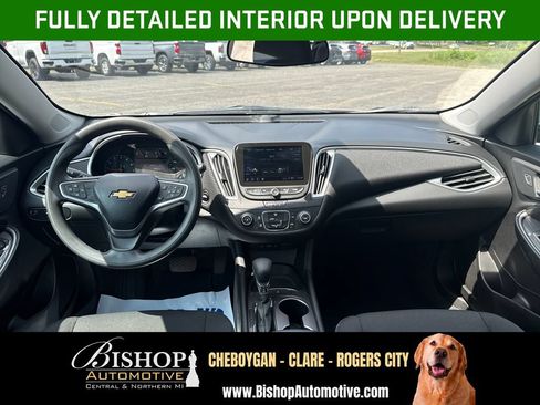 Used 2022 Chevrolet Malibu LS FWD image 3