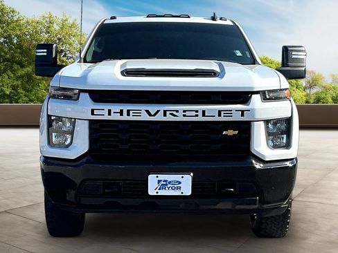 Used 2021 Chevrolet Silverado 2500 Custom w/ Custom Value Package AWD/4WD image 3