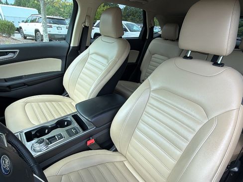 Used 2024 Ford Edge SEL AWD/4WD image 17