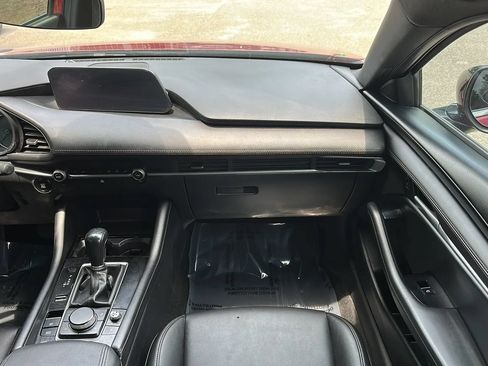 Used 2024 MAZDA MAZDA3 s FWD image 25