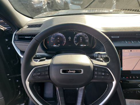 New 2026 Jeep Grand Cherokee L 2WD image 21