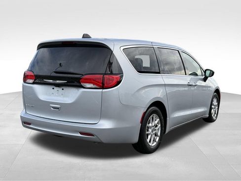 Used 2024 Chrysler Voyager LX FWD image 27