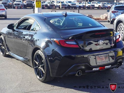 Used 2025 Toyota GR86 Premium image 18