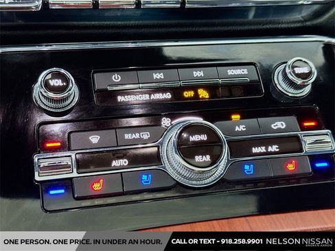 Used 2021 Lincoln Navigator Reserve image 16