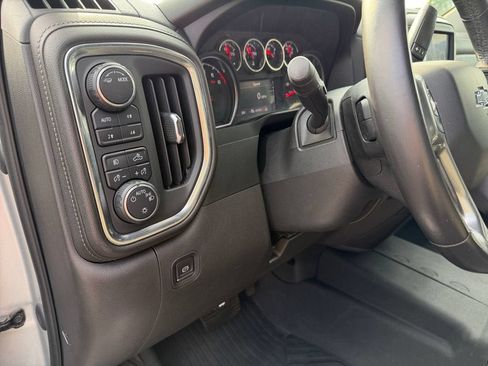 Used 2020 Chevrolet Silverado 1500 LT Trail Boss AWD/4WD image 19