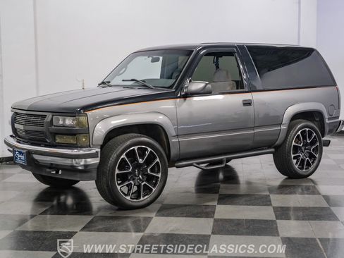 Used 1995 Chevrolet Tahoe 4WD 2-Door image 4
