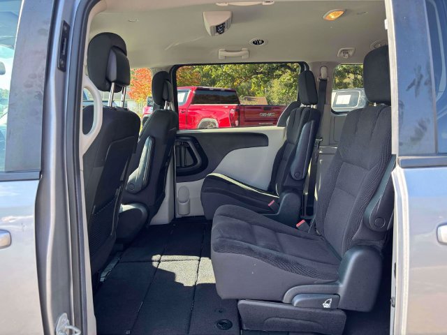 Used 2017 Dodge Grand Caravan SE w/ Power Window Group FWD image 23