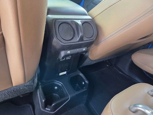 Used 2021 Jeep Gladiator Overland w/ Popular Equipment Package AWD/4WD image 8