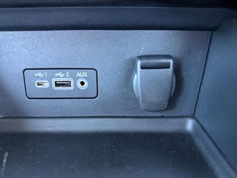 Used 2023 Nissan Sentra SV FWD image 29