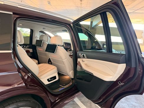 Used 2021 BMW ALPINA XB7 AWD/4WD image 19