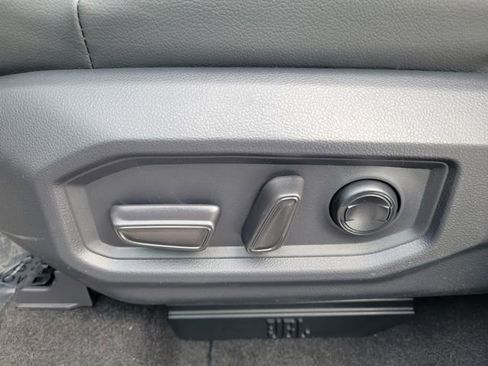 New 2025 Toyota Tundra Limited AWD/4WD image 17