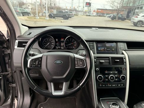 Used 2016 Land Rover Discovery Sport SE AWD/4WD image 37