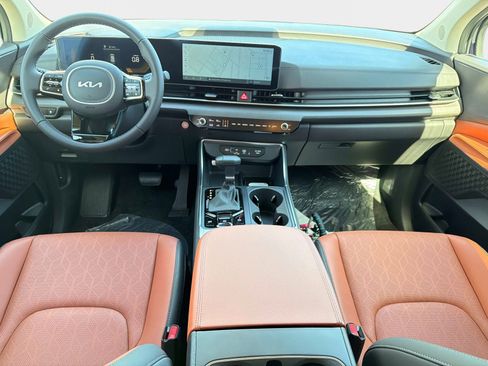 New 2026 Kia Carnival EX image 13