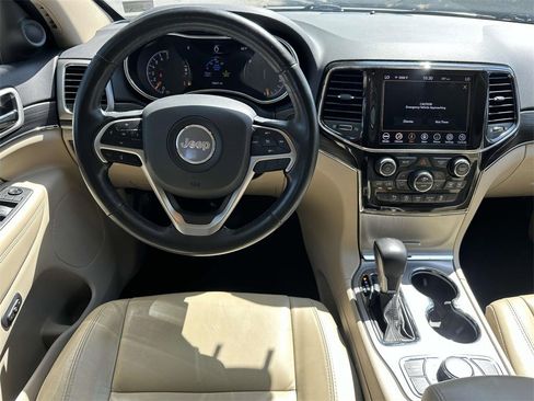Used 2021 Jeep Grand Cherokee Limited image 2