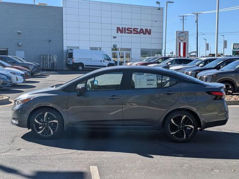 New 2025 Nissan Versa SR w/ Trunk Package image 10