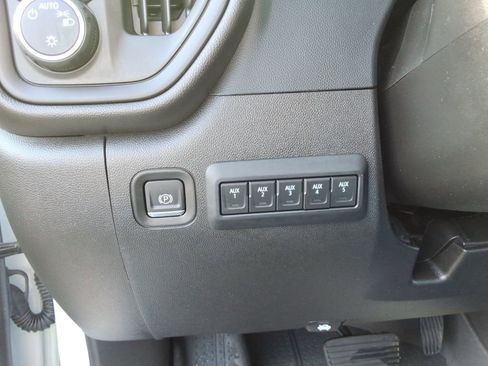 Certified 2024 Chevrolet Silverado 2500 W/T w/ WT Convenience Package image 35