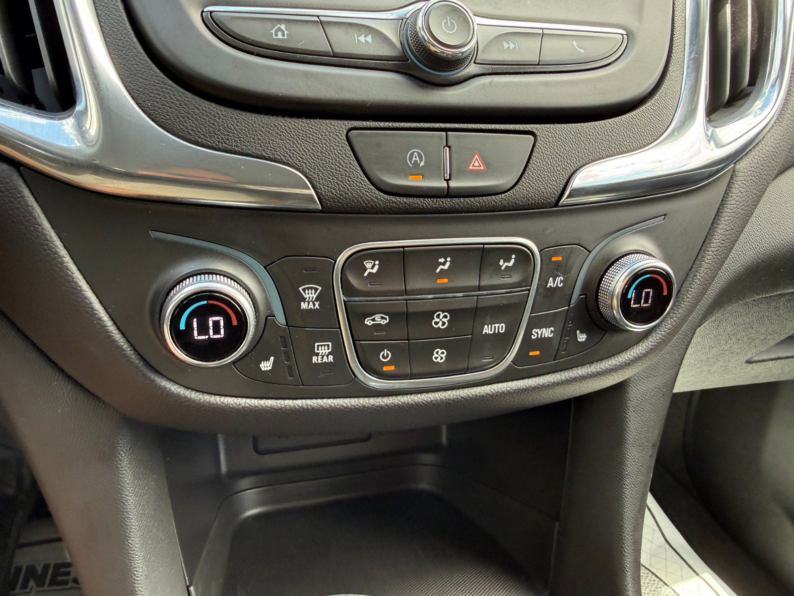 Certified 2024 Chevrolet Equinox LT AWD/4WD image 32