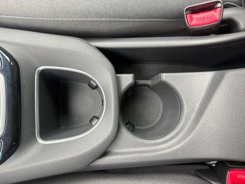 Used 2022 Hyundai Ioniq SE image 28