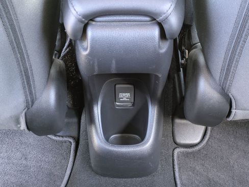 Used 2020 Honda HR-V LX image 17