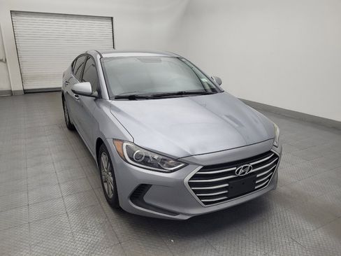Used 2017 Hyundai Elantra SE FWD image 14