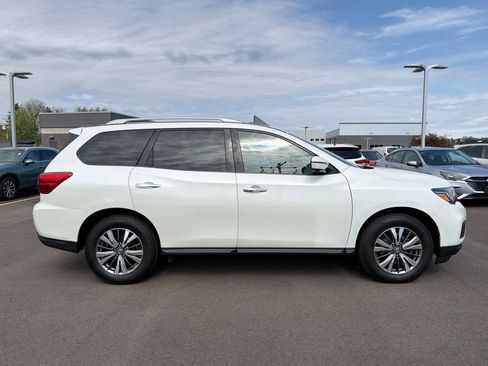 Used 2019 Nissan Pathfinder SL AWD/4WD image 14