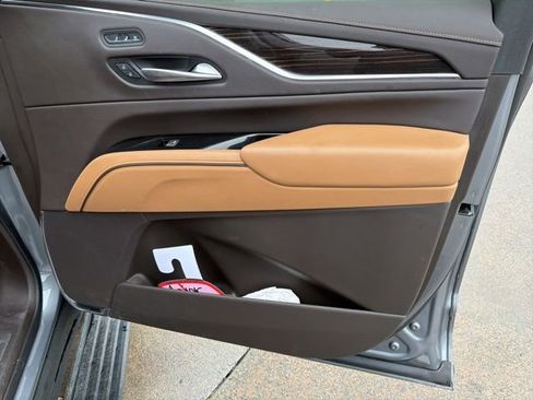 Used 2022 Cadillac Escalade ESV Sport w/ Touring Package image 14