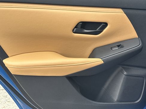 Used 2024 Nissan Sentra SV w/ SV Premium Package image 21