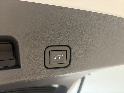 New 2027 Chevrolet Traverse LT w/ Driver Confidence Package FWD image 15