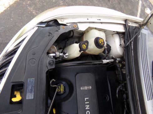 Used 2012 Lincoln MKX FWD image 48