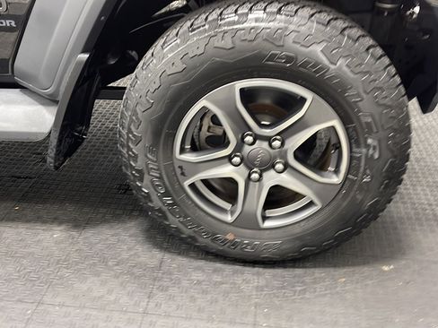 Used 2020 Jeep Gladiator Sport w/ Quick Order Package 24S AWD/4WD image 21