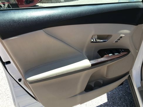 Used 2015 Toyota Venza XLE FWD image 12
