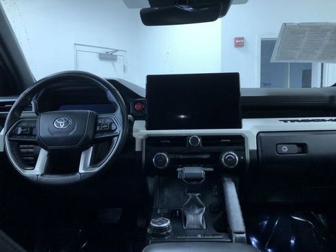 Used 2024 Toyota Tacoma TRD Off-Road image 12