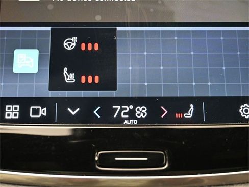 Used 2023 Volvo XC90 T8 Plus image 22