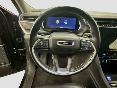 Used 2021 Jeep Grand Cherokee L Limited AWD/4WD image 18