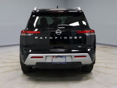Used 2024 Nissan Pathfinder SL image 11