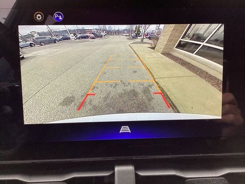 Used 2025 Chevrolet Equinox LT FWD image 19
